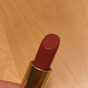 Estée Lauder lipstick New without box